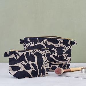 Blasta Henriet - Linen Wash Bag (large)
